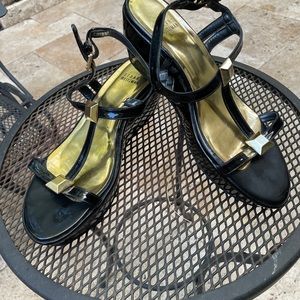 Patent leather sandals. 7.5 black platform